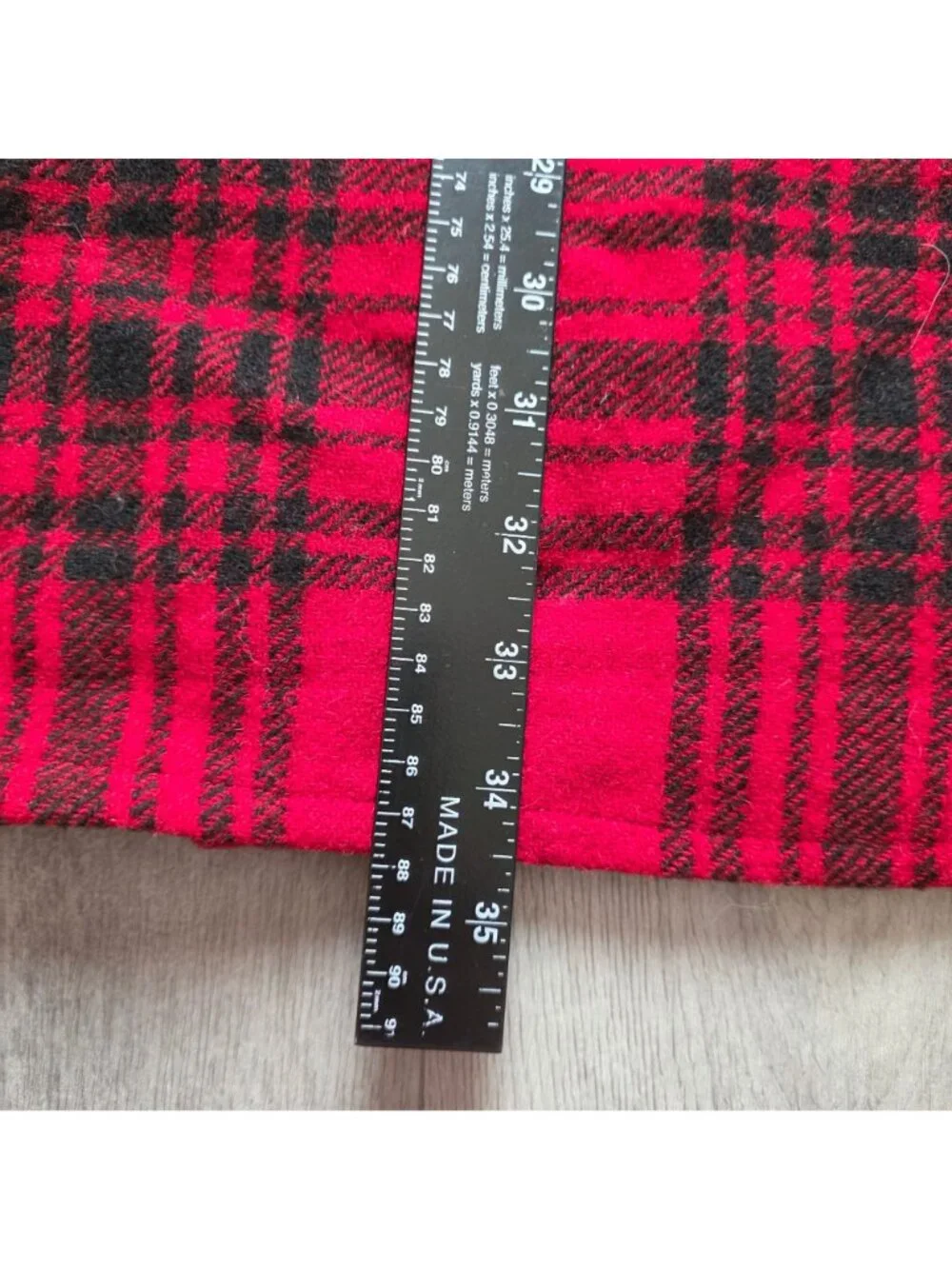 Eddie Bauer Red & Black Plaid Wool Wrap Skirt With Fringe Detail Size 6